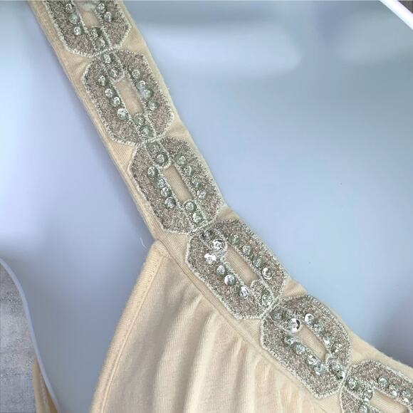 Tank Top Large Cream with Sequin Embellished V Neckline Work To Weekend Shirt - Picture 4 of 9